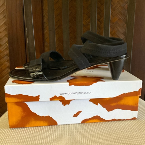 DONALD J. PLINER - Black Strappy Elastic 11M - Picture 4 of 9